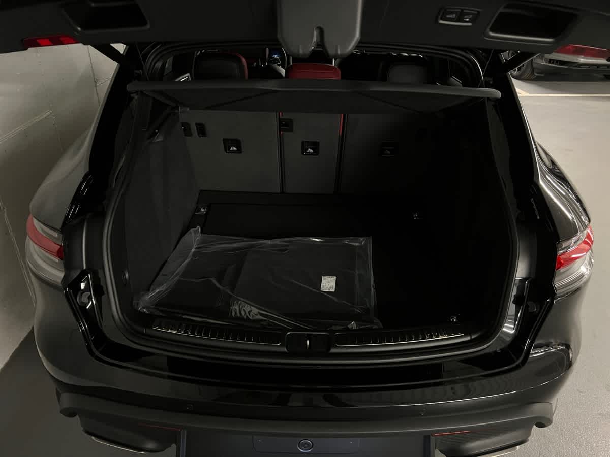 new 2026 Porsche Macan car