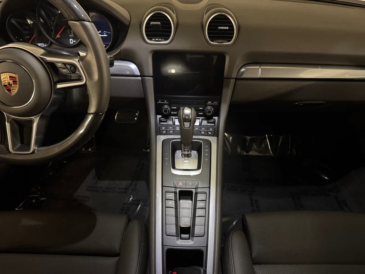 new 2025 Porsche 718 Boxster car