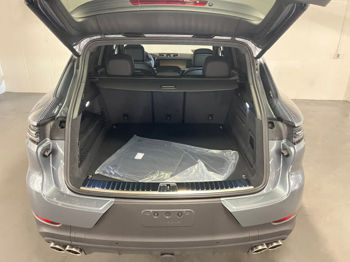 new 2026 Porsche Cayenne car