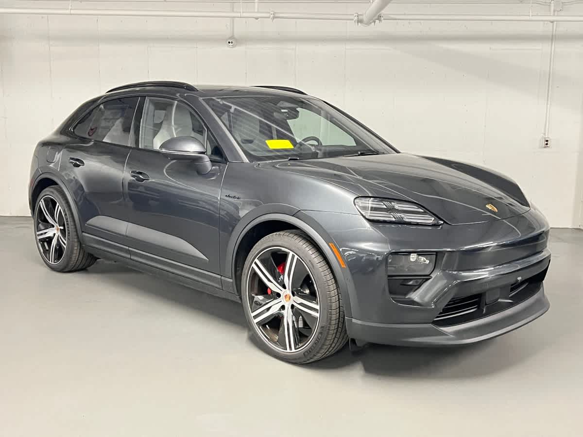 new 2026 Porsche Macan car