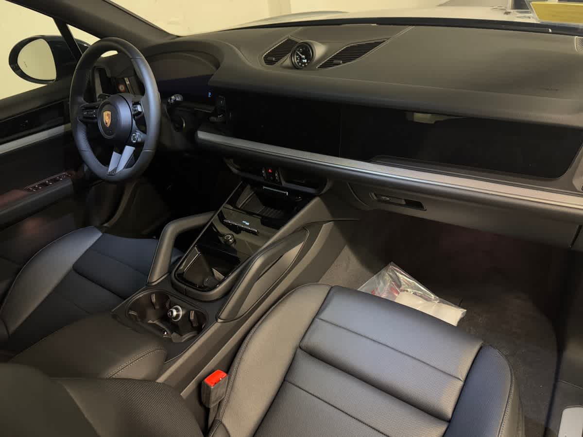 new 2025 Porsche Cayenne car