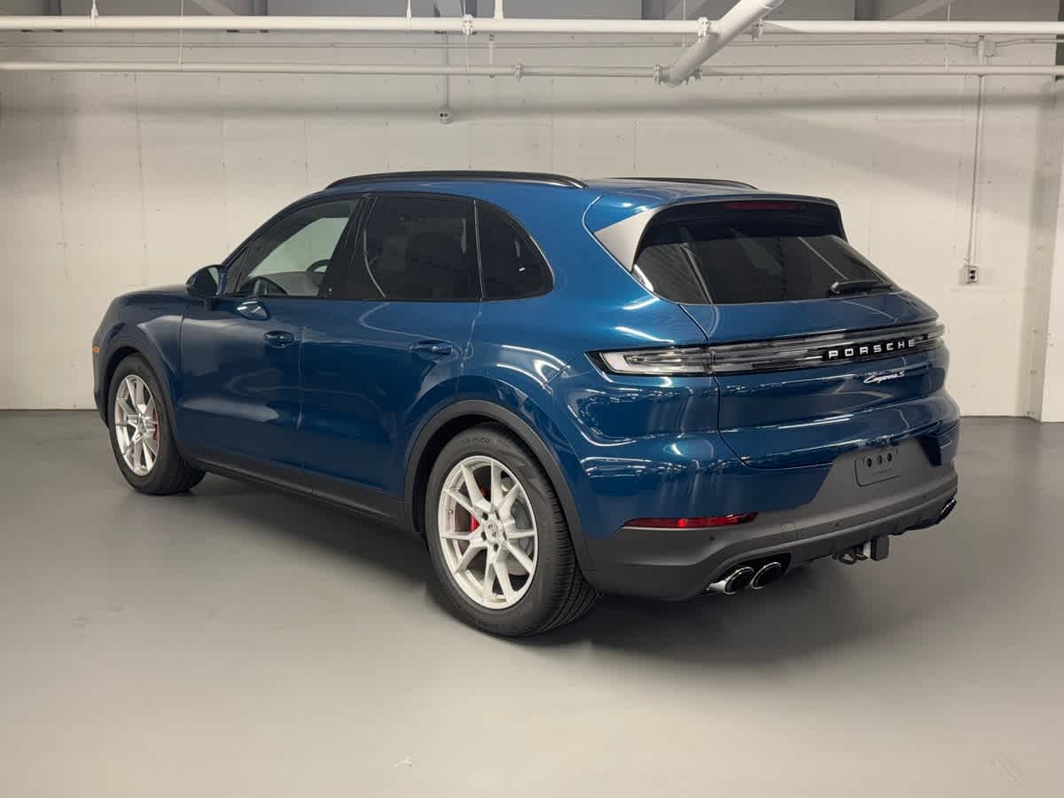 new 2025 Porsche Cayenne car