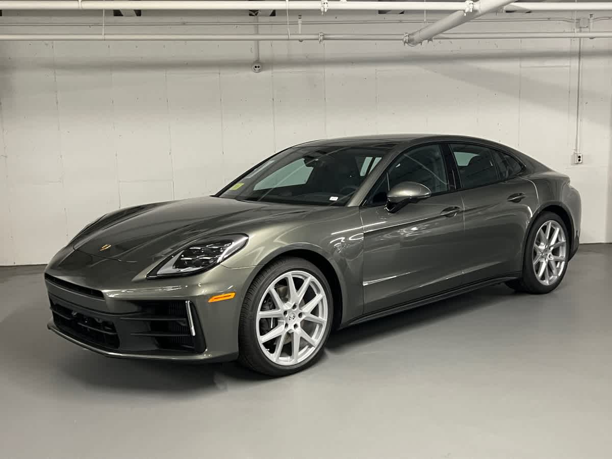 2026 Porsche Panamera Base