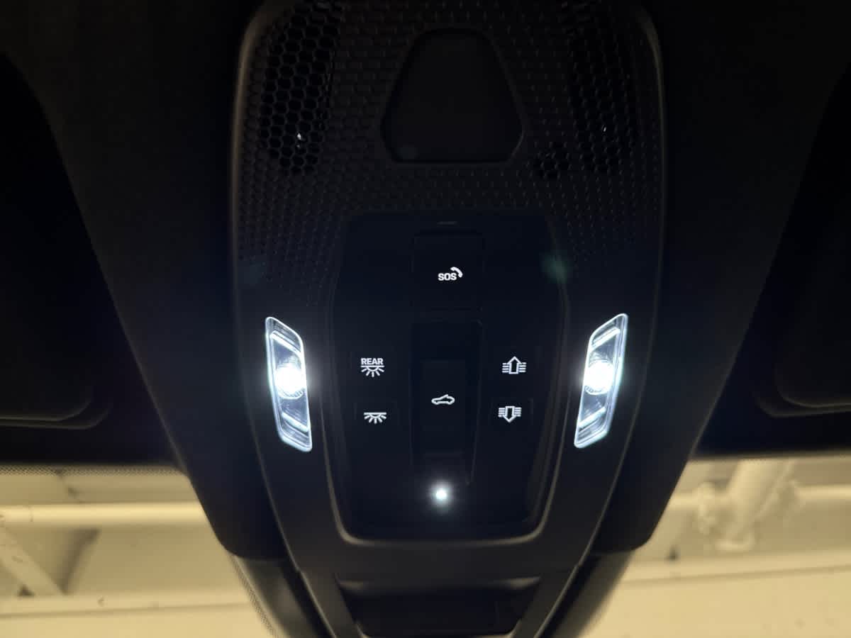 new 2025 Porsche Cayenne car