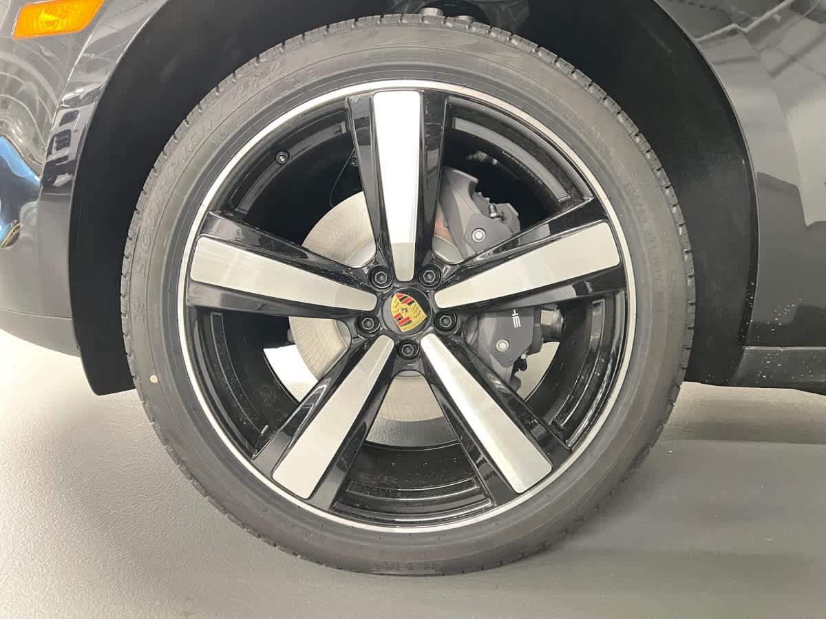 new 2026 Porsche Macan car