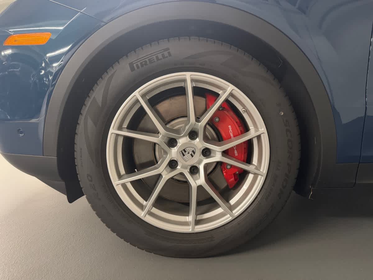 new 2025 Porsche Cayenne car