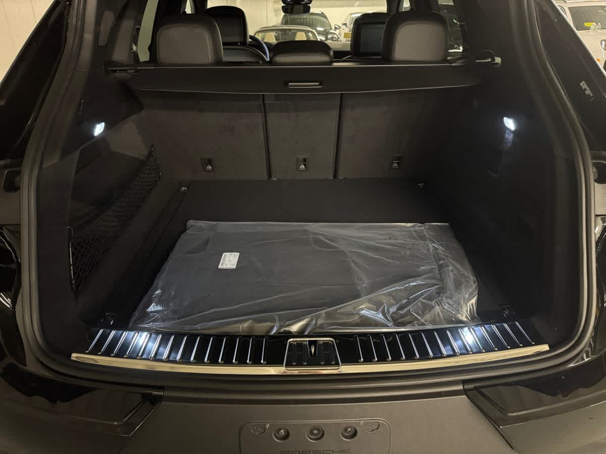 new 2026 Porsche Cayenne car