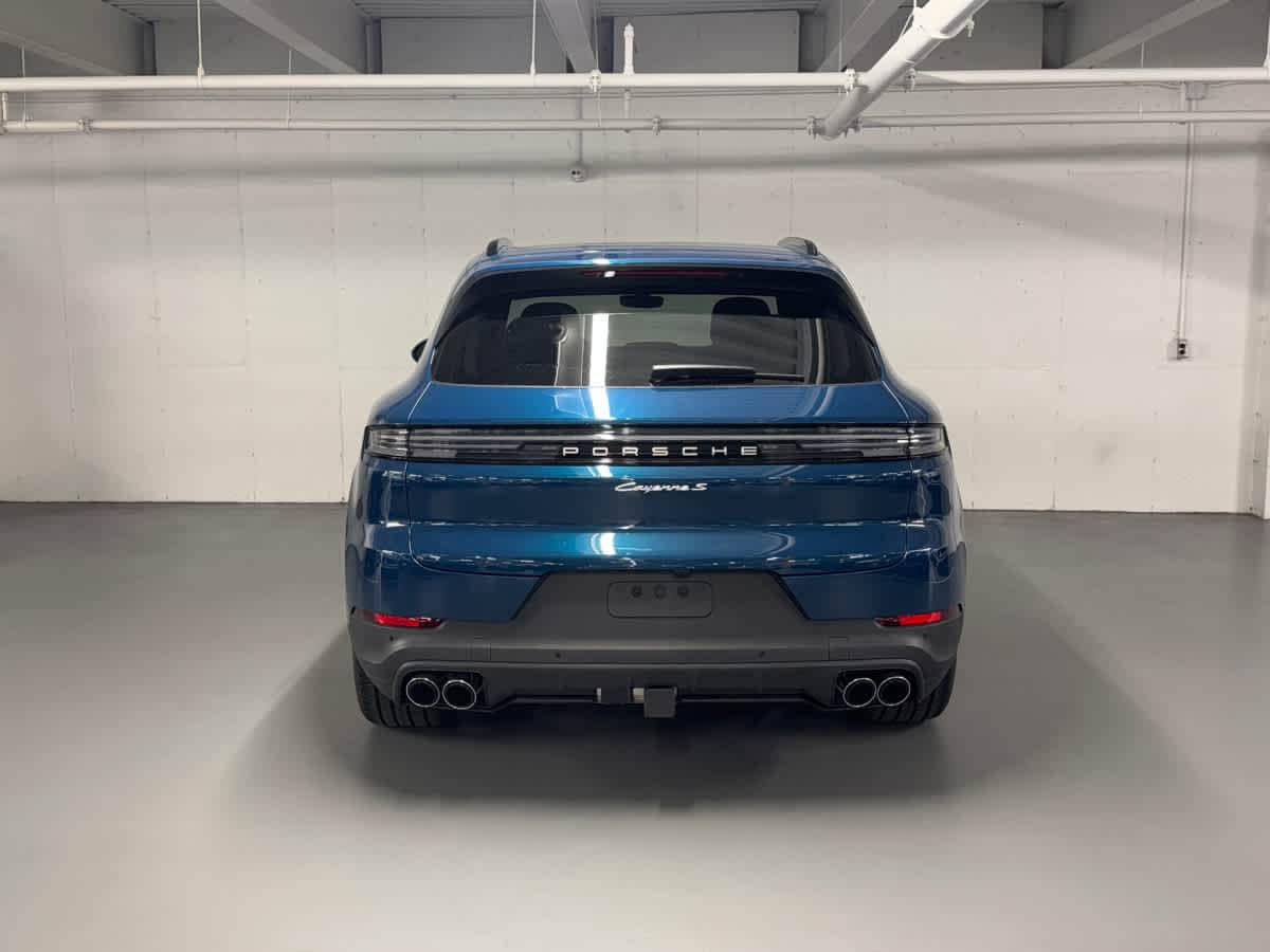 new 2025 Porsche Cayenne car