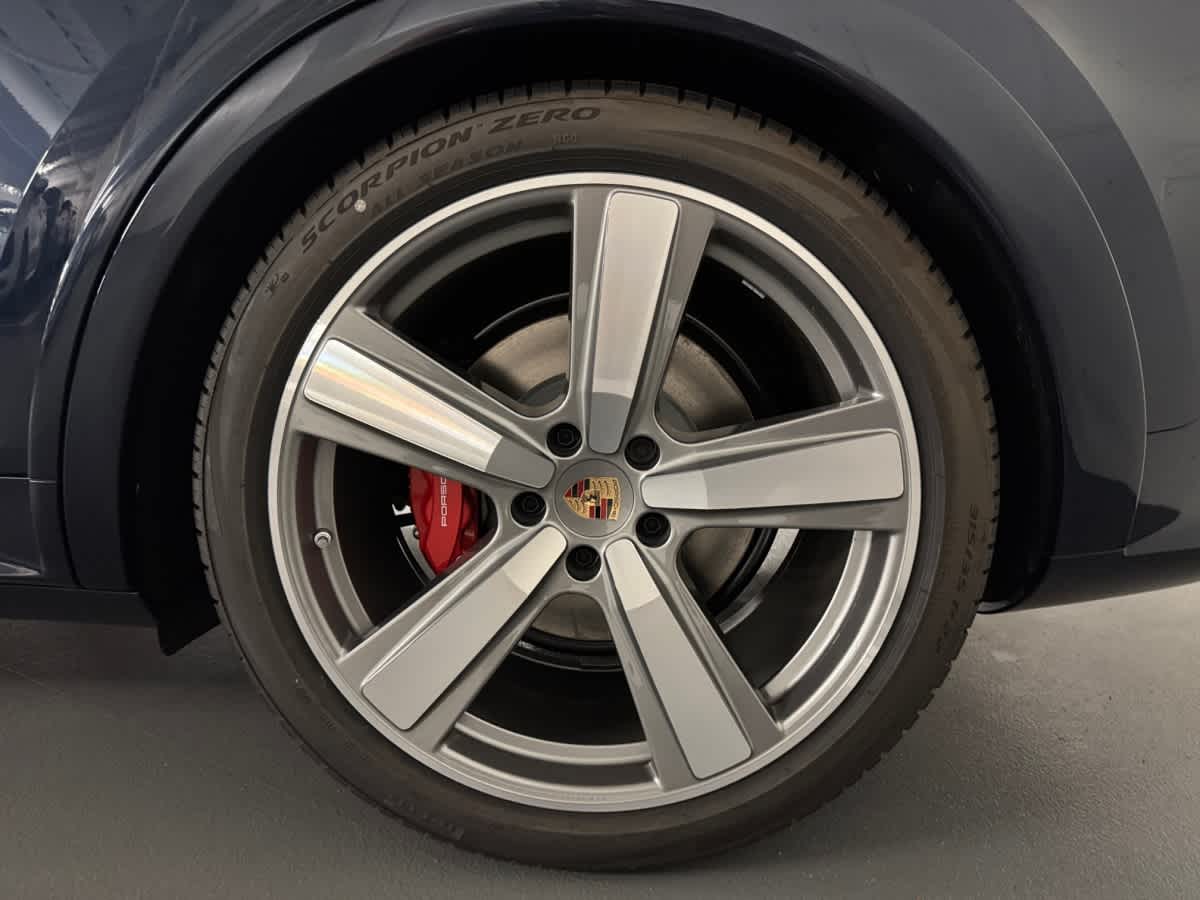 new 2025 Porsche Cayenne car