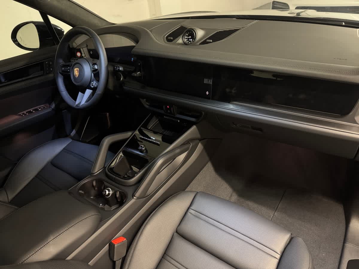 new 2025 Porsche Cayenne car