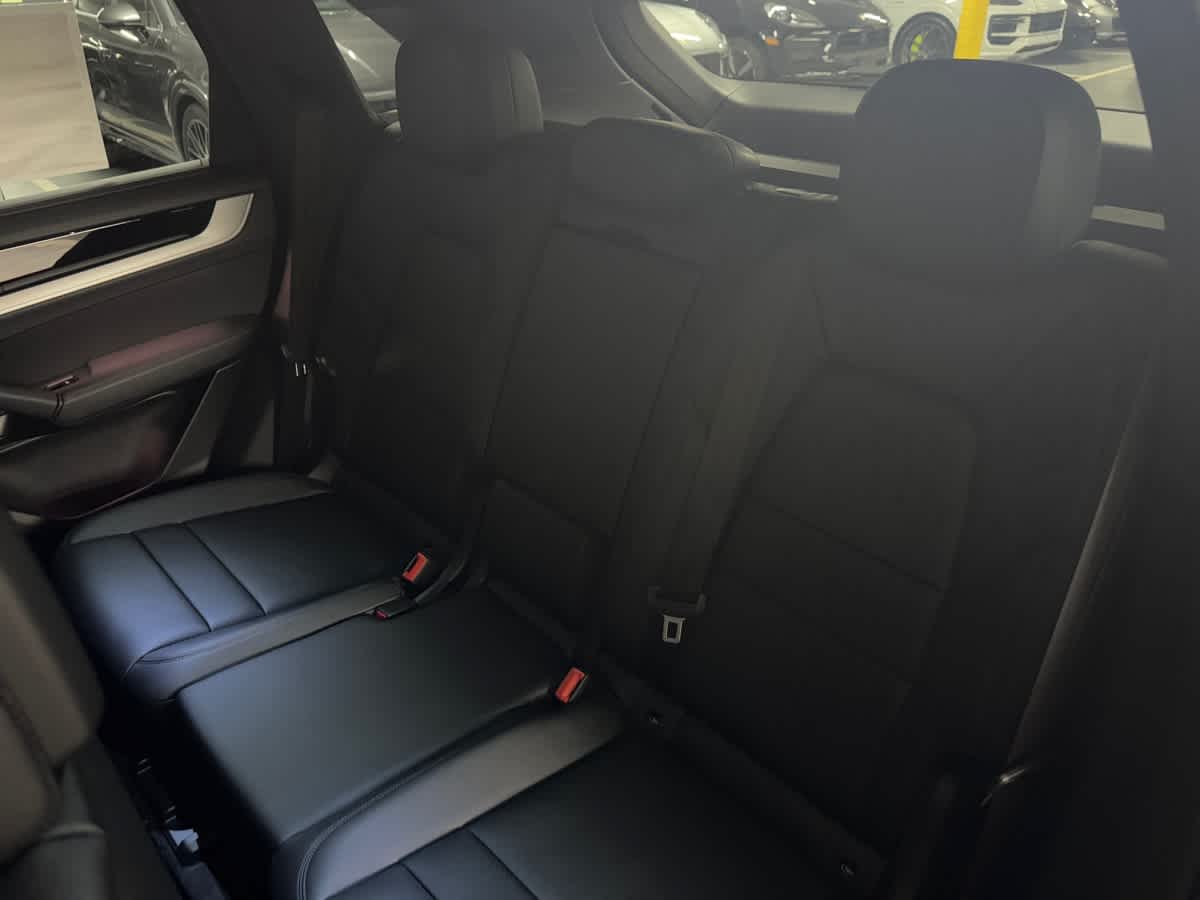 new 2025 Porsche Cayenne car