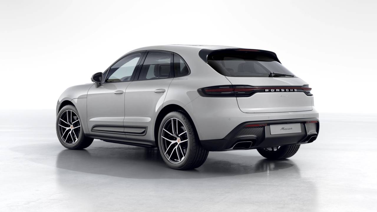 2026 Porsche Macan T photo 2