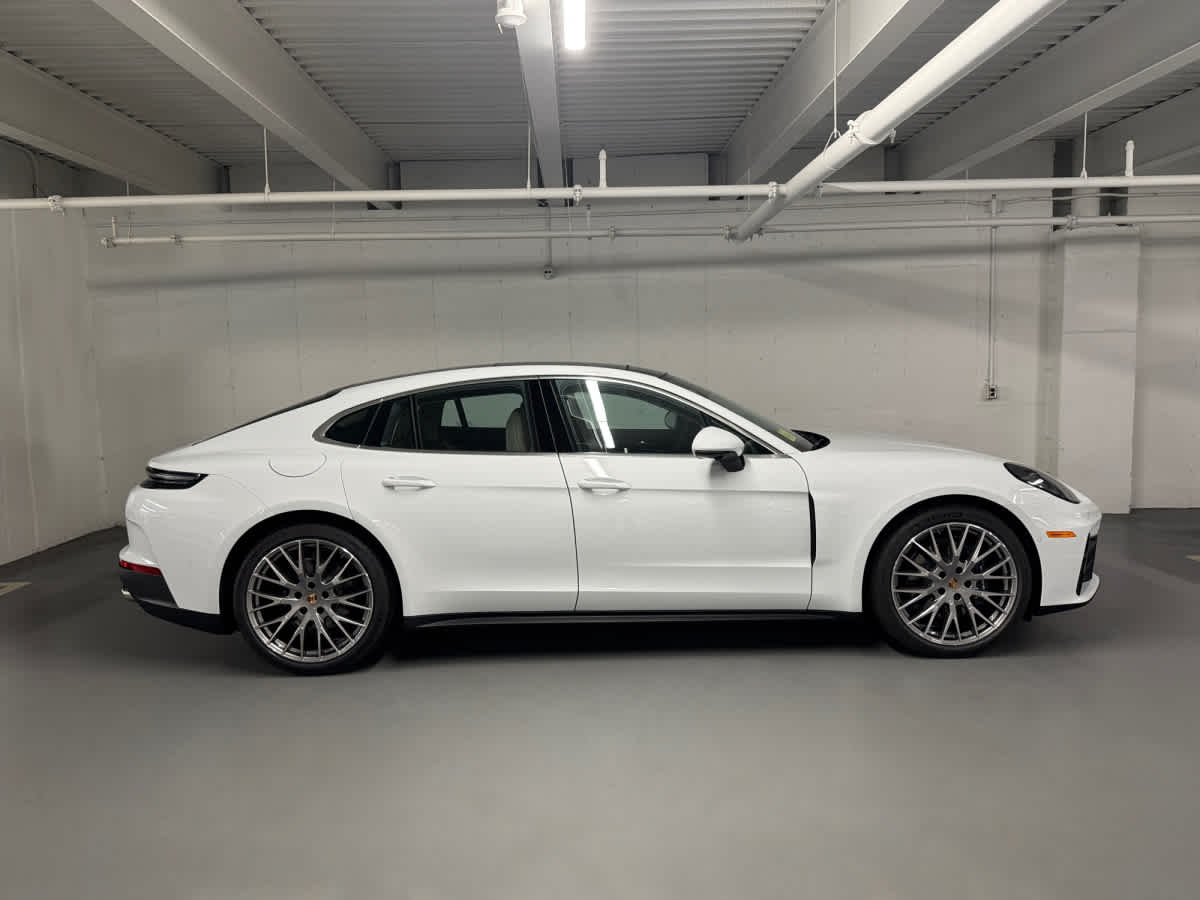 new 2026 Porsche Panamera car