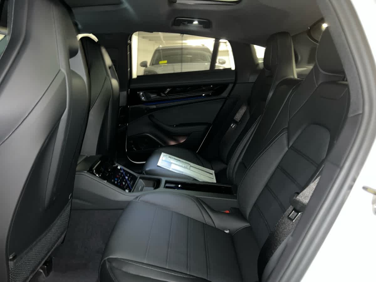 new 2026 Porsche Panamera car