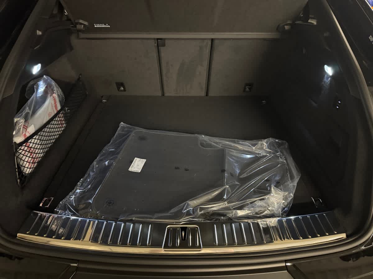 new 2025 Porsche Cayenne car