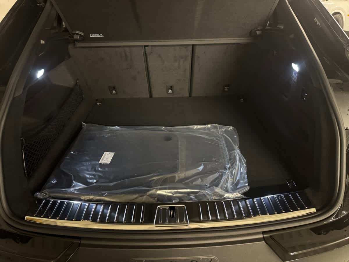 new 2026 Porsche Cayenne car