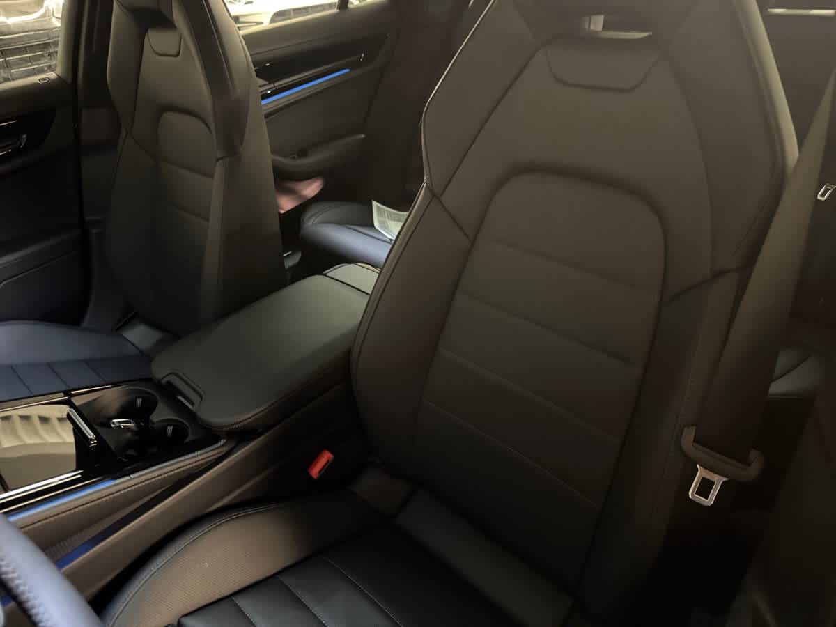 new 2026 Porsche Panamera car