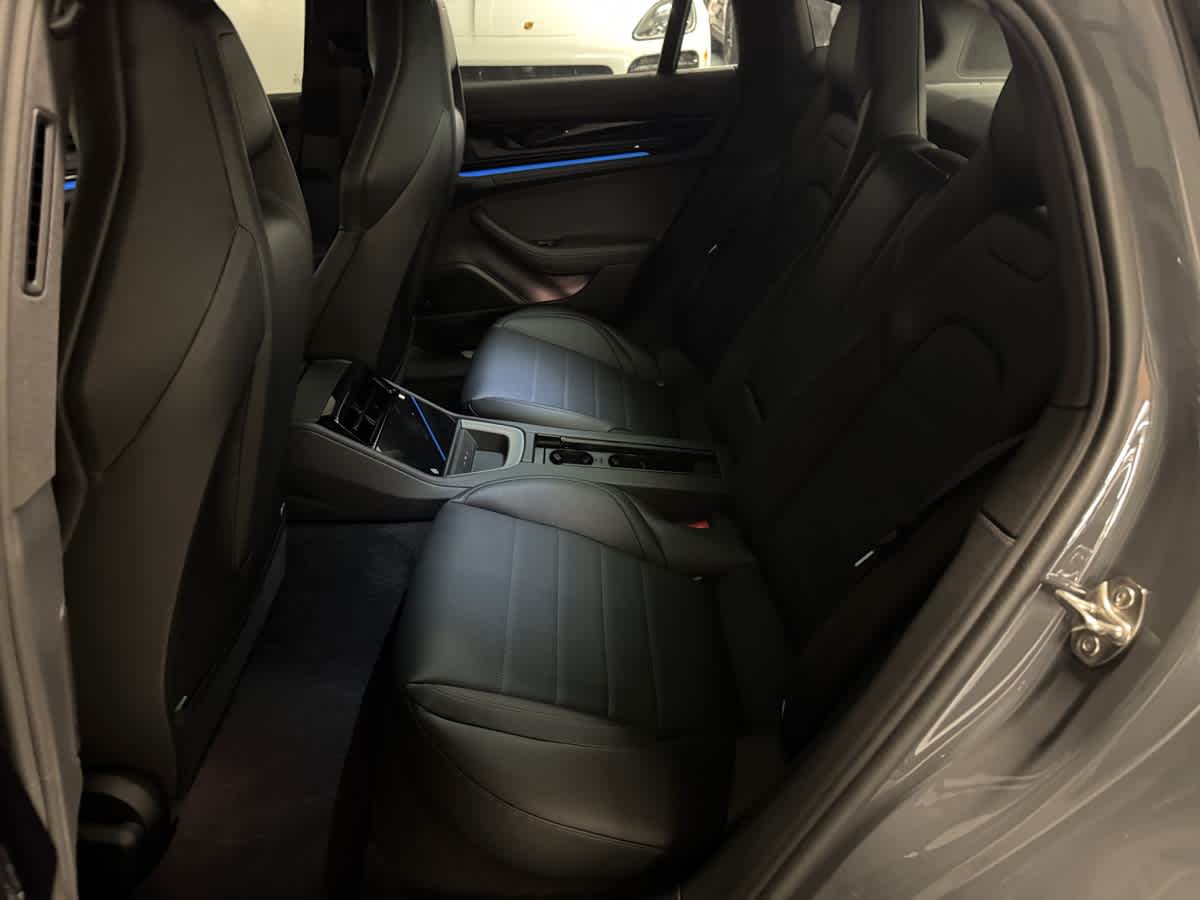 new 2025 Porsche Panamera car