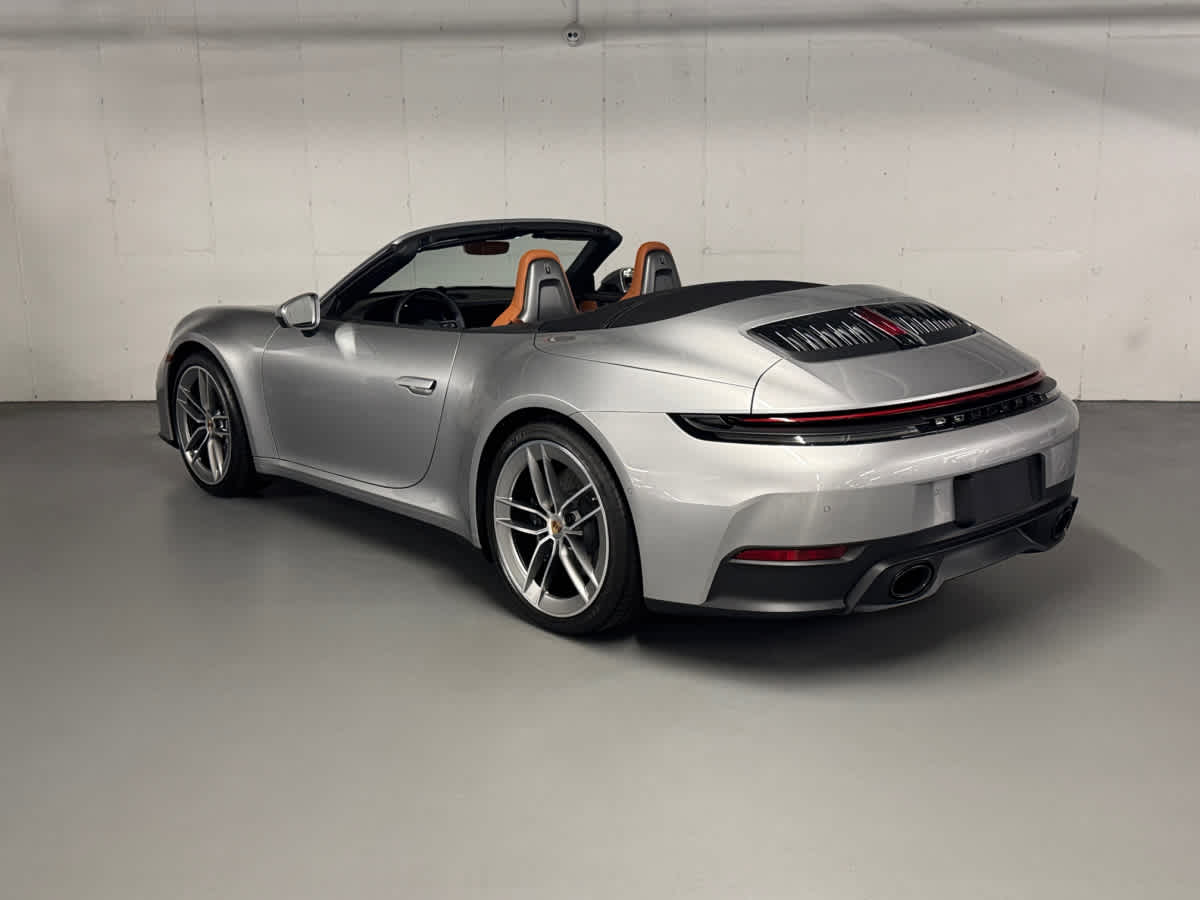 2025 Porsche 911 photo 3