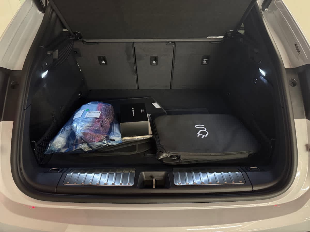 new 2026 Porsche Macan car