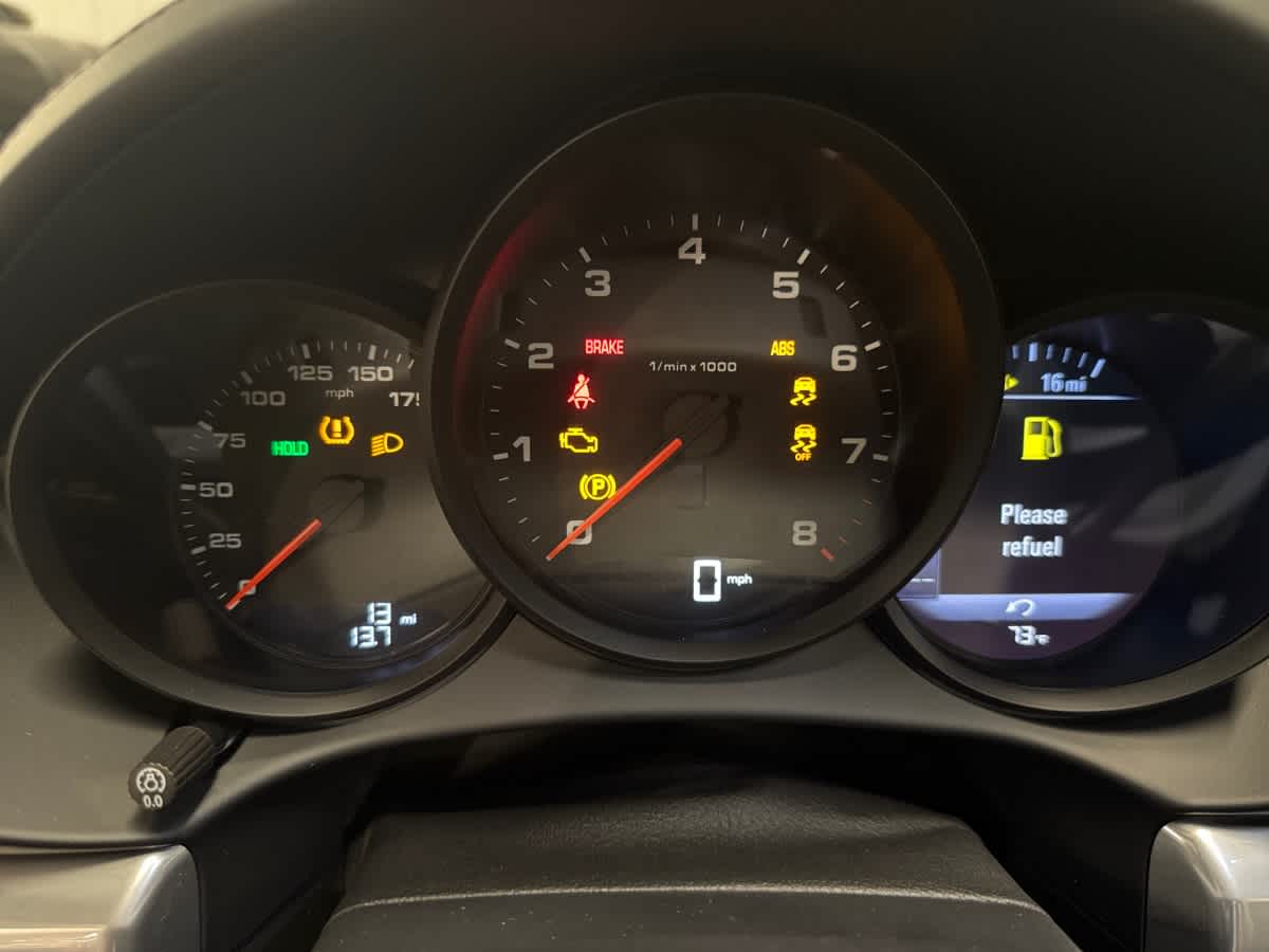 new 2025 Porsche 718 Cayman car