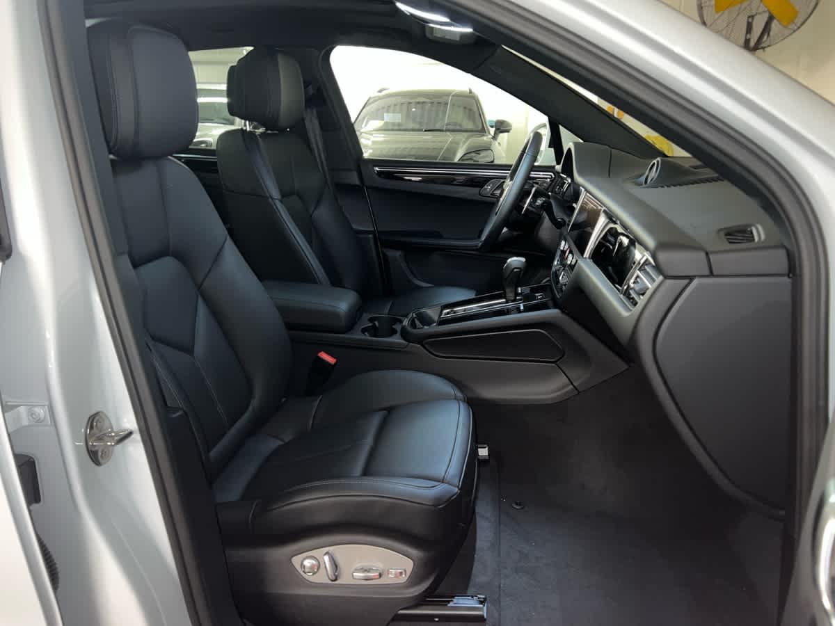 new 2026 Porsche Macan car