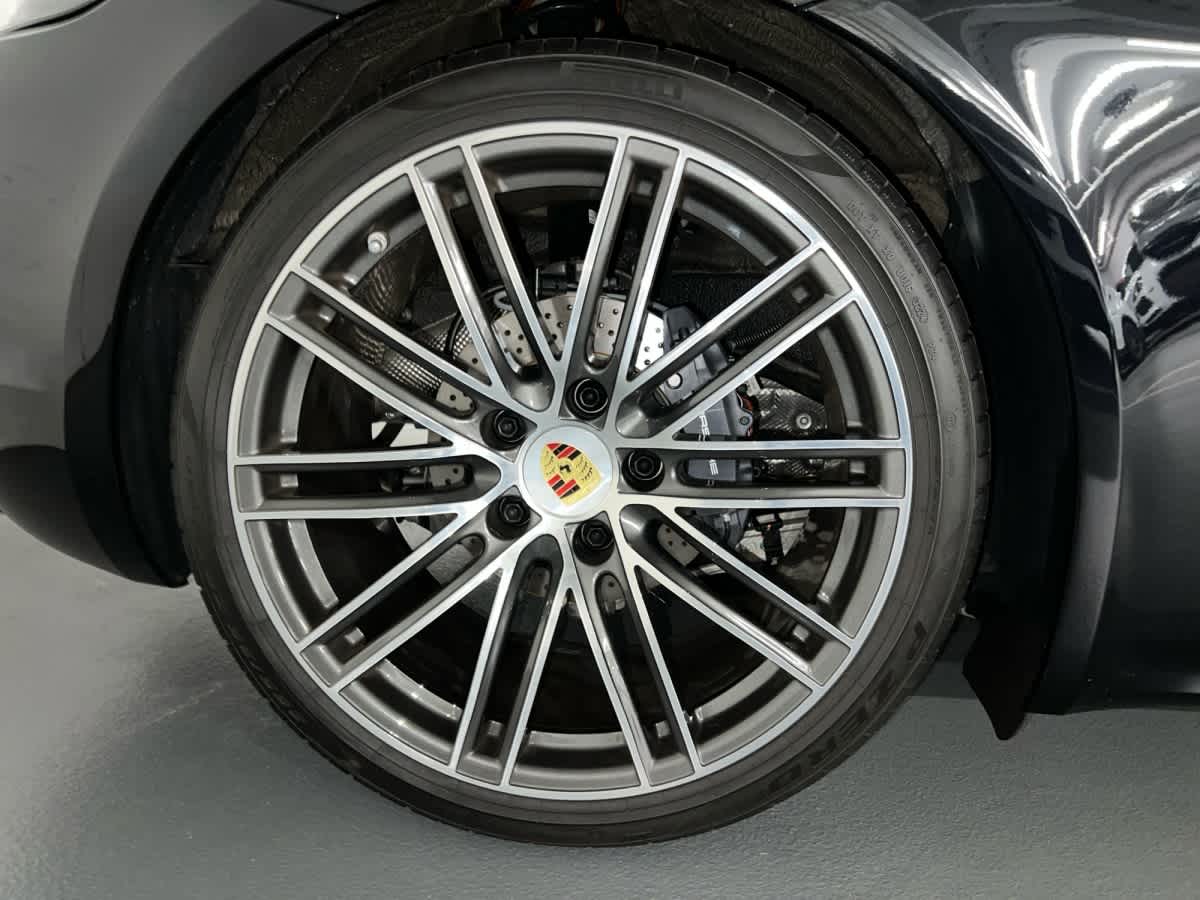 new 2025 Porsche 718 Cayman car