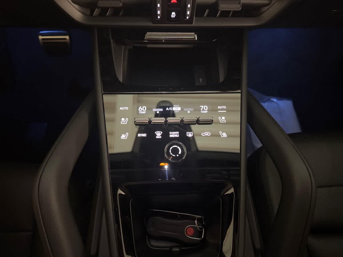 new 2025 Porsche Cayenne car