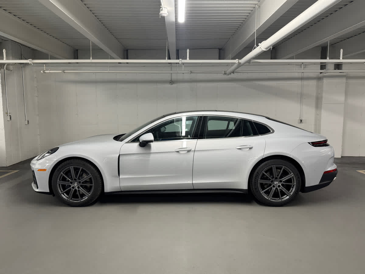 new 2026 Porsche Panamera car