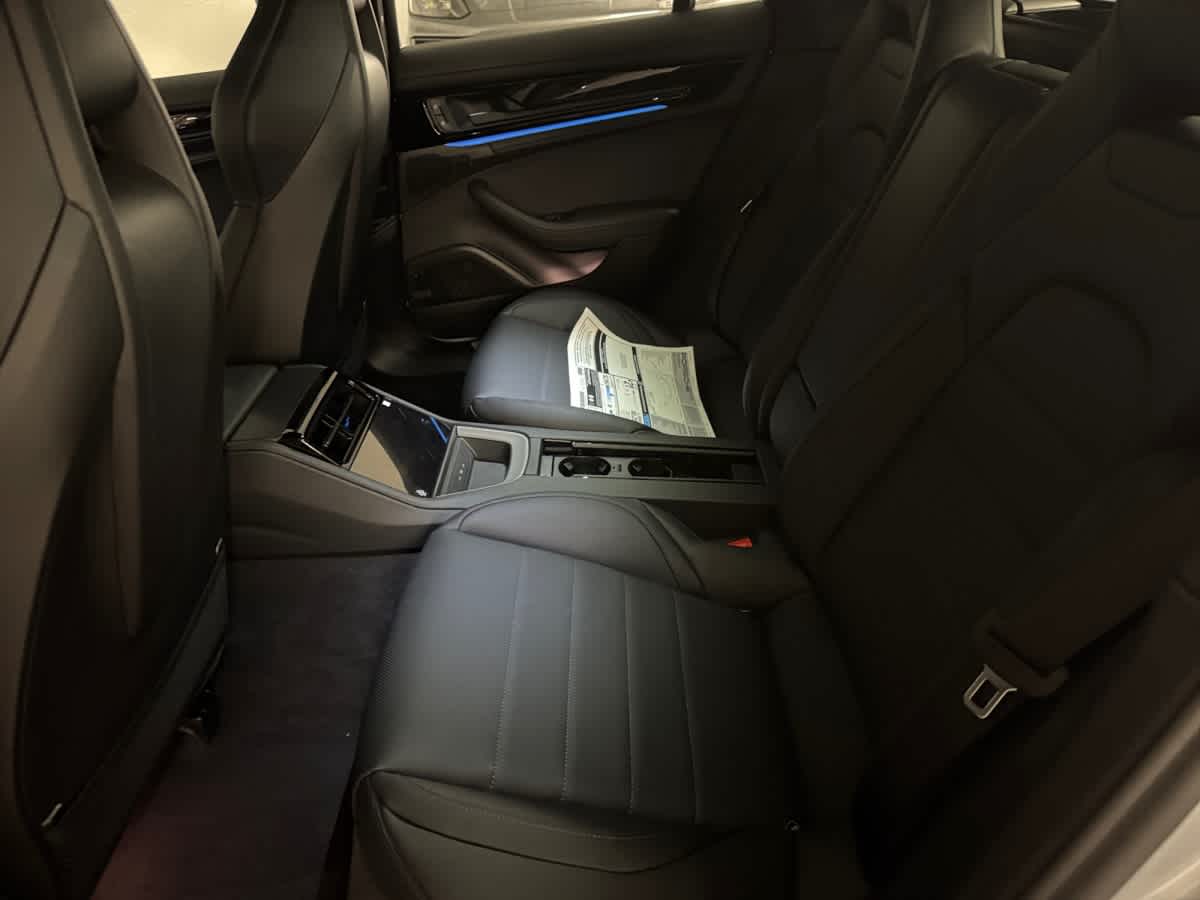 new 2026 Porsche Panamera car