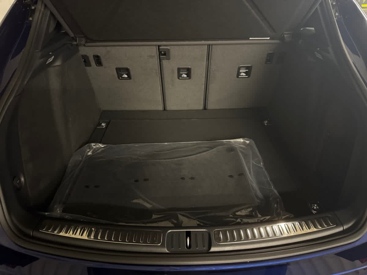 2026 Porsche Macan - Photo 32