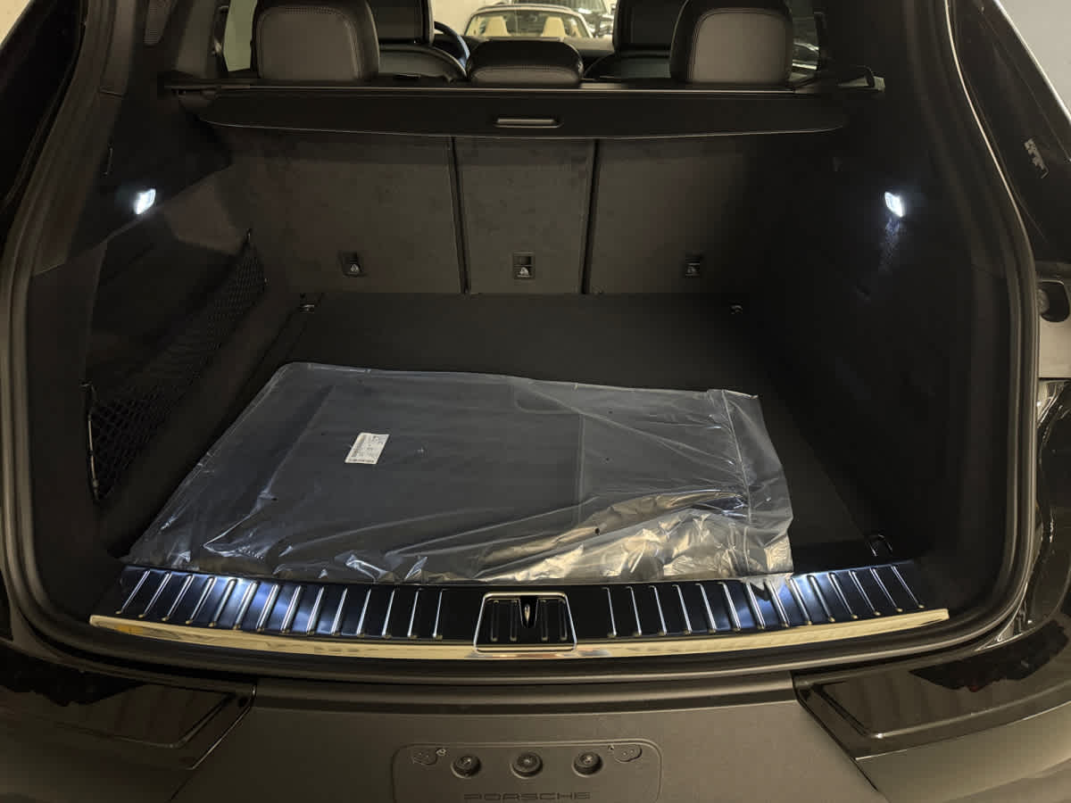 new 2026 Porsche Cayenne car