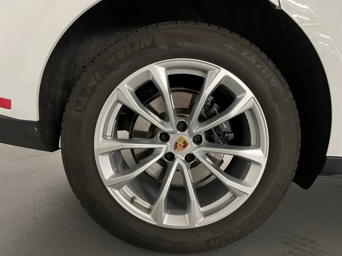 used 2025 Porsche Macan car, priced at $59,997