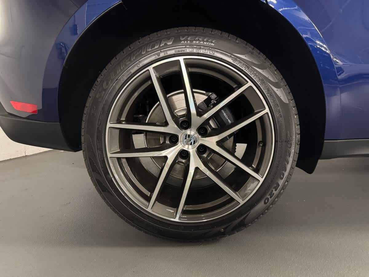 2026 Porsche Macan - Photo 9