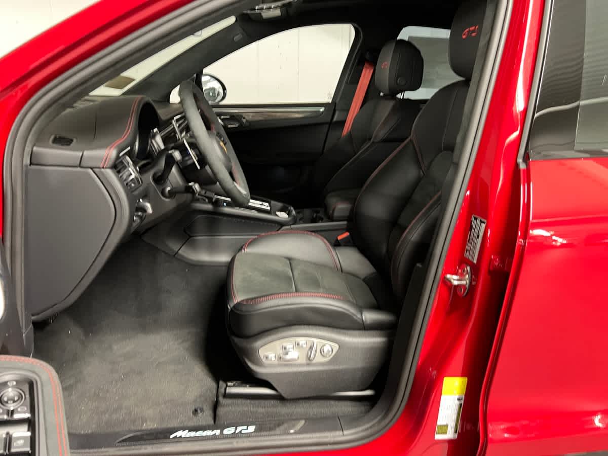 new 2026 Porsche Macan car