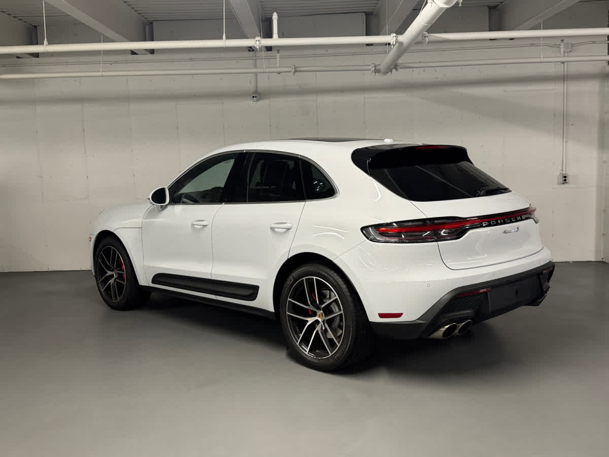 2023 Porsche Macan S photo 3