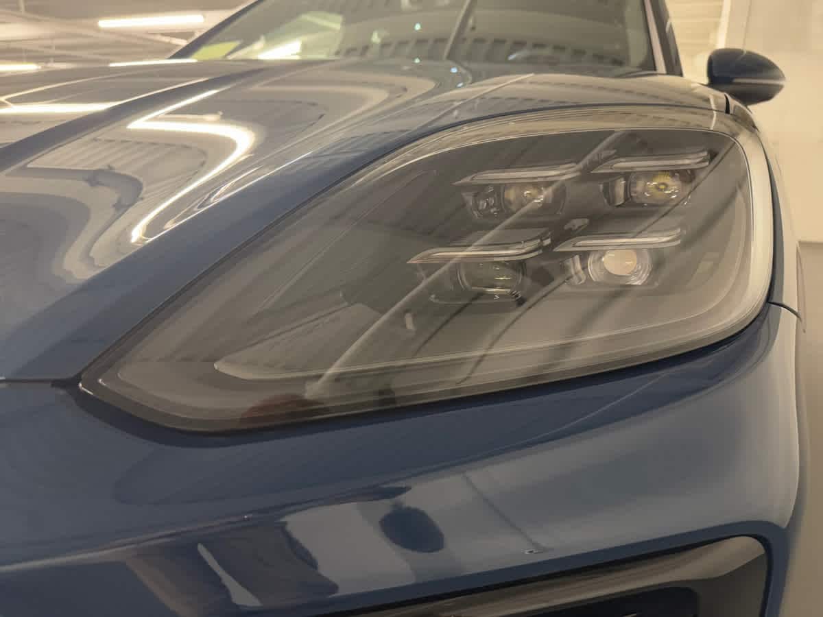 new 2025 Porsche Cayenne car