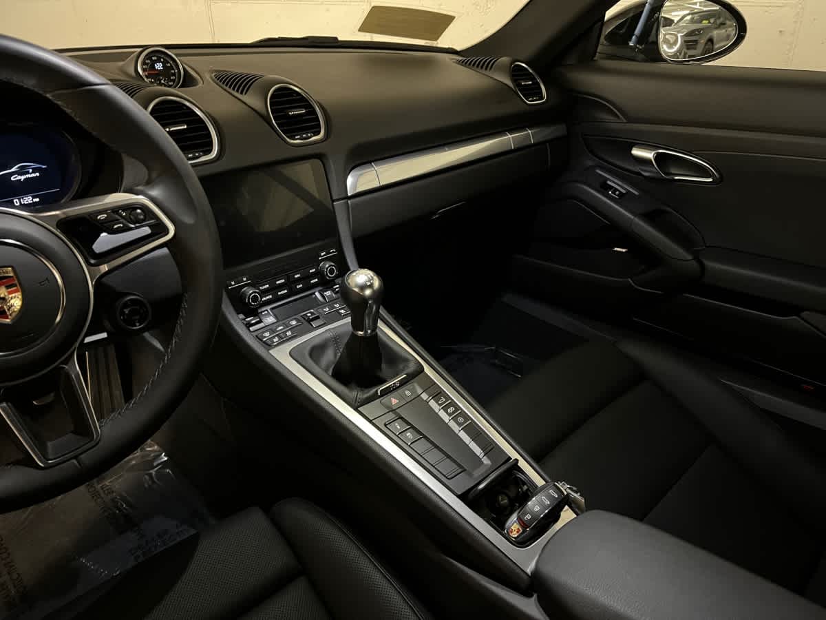 new 2025 Porsche 718 Cayman car