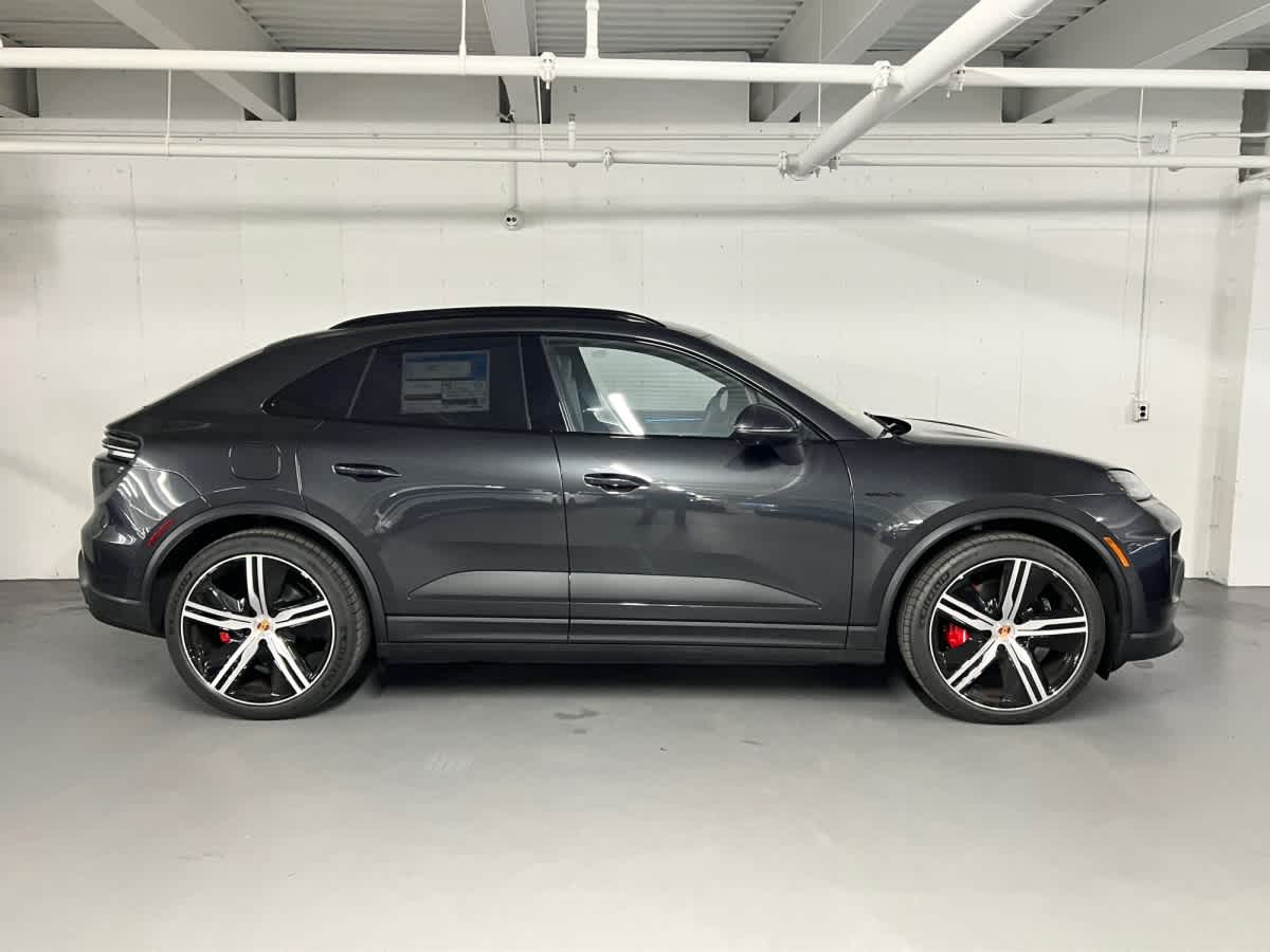 new 2026 Porsche Macan car