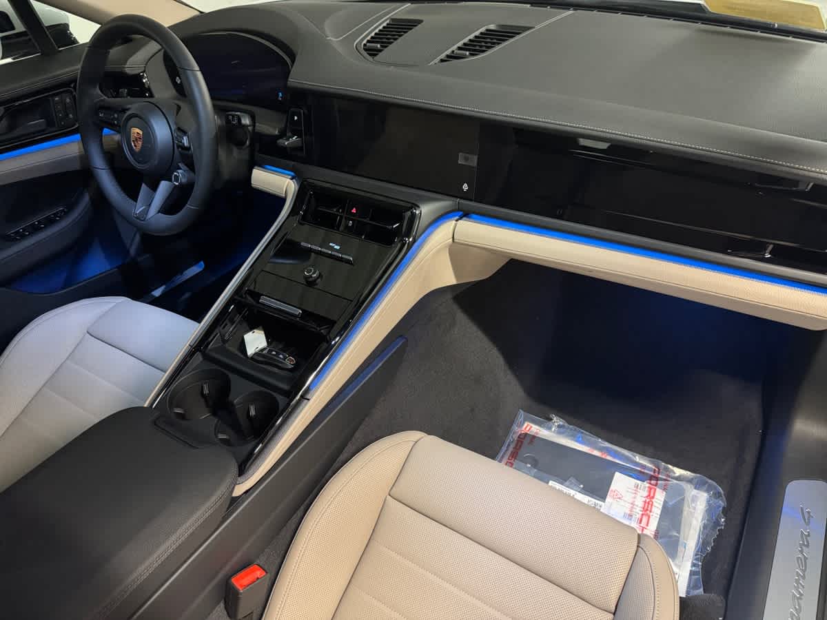 new 2026 Porsche Panamera car