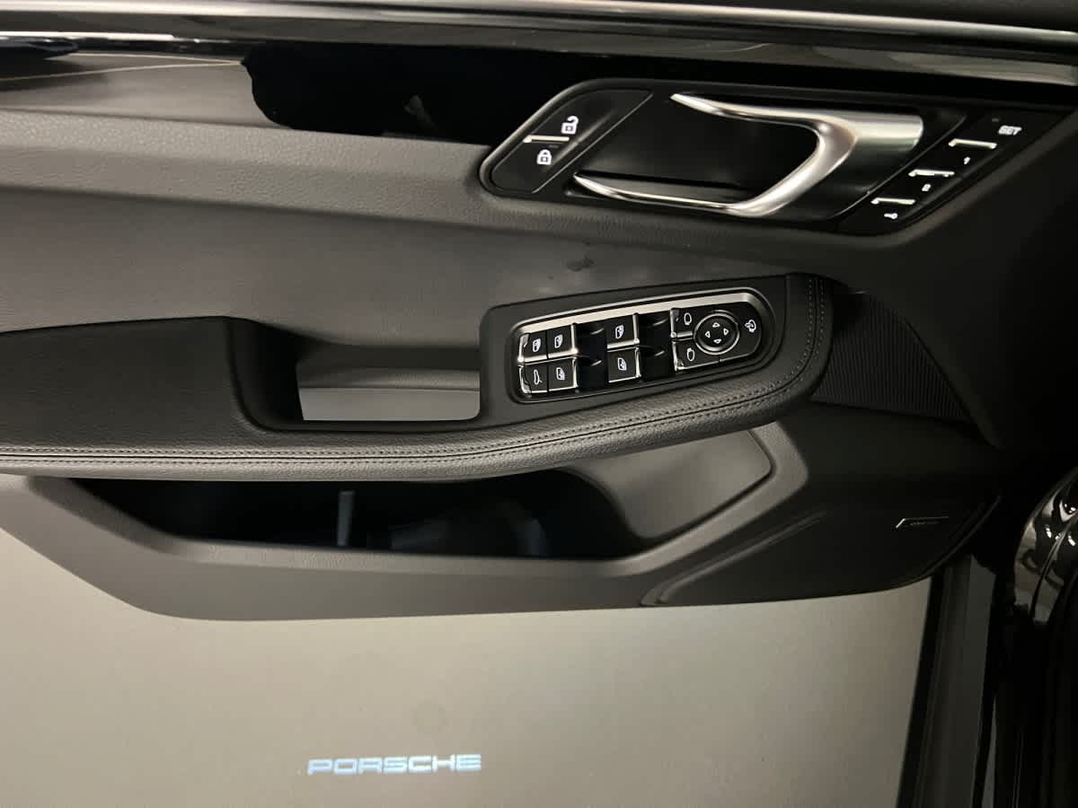 new 2026 Porsche Macan car