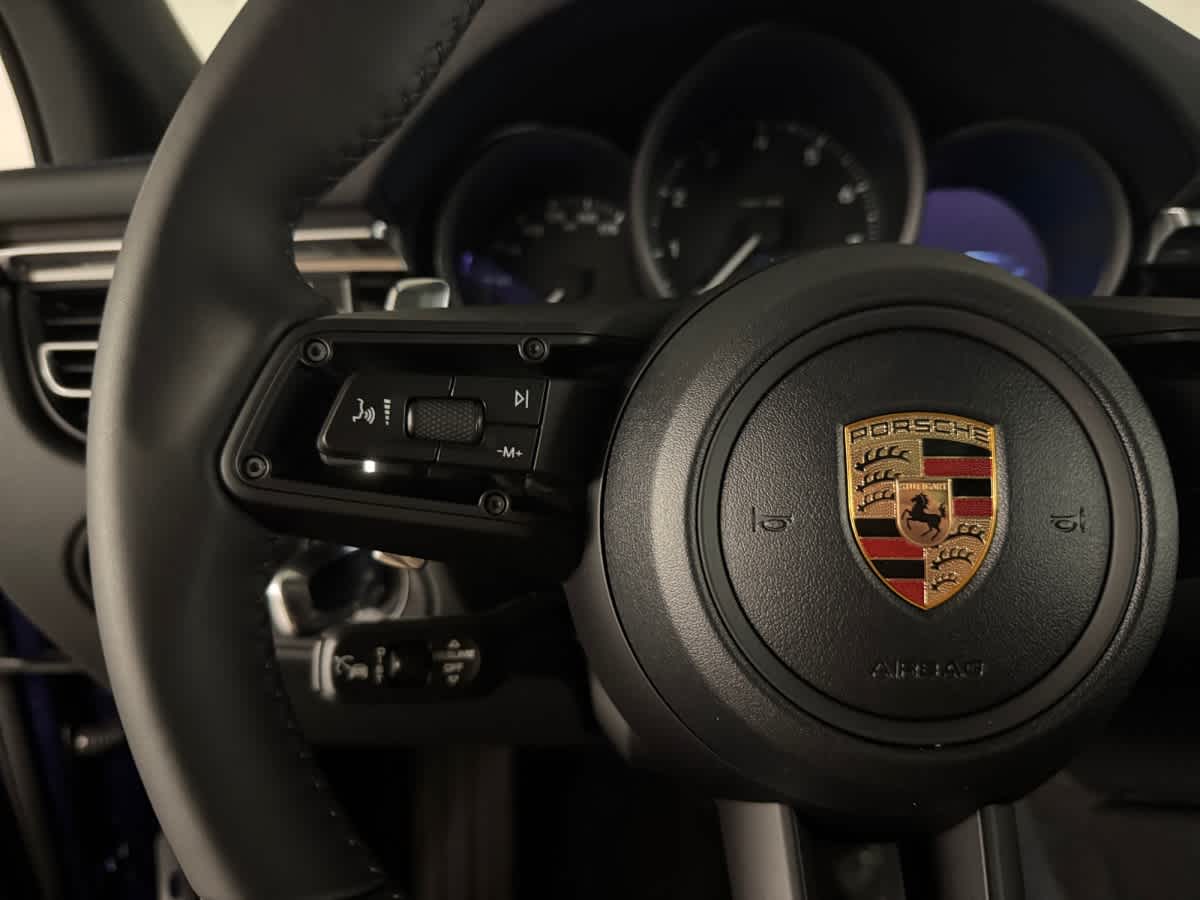 2026 Porsche Macan - Photo 27