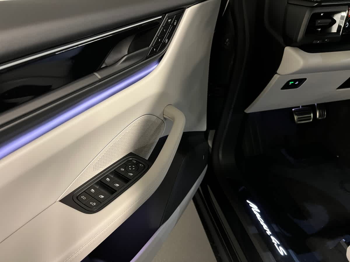 new 2026 Porsche Macan car