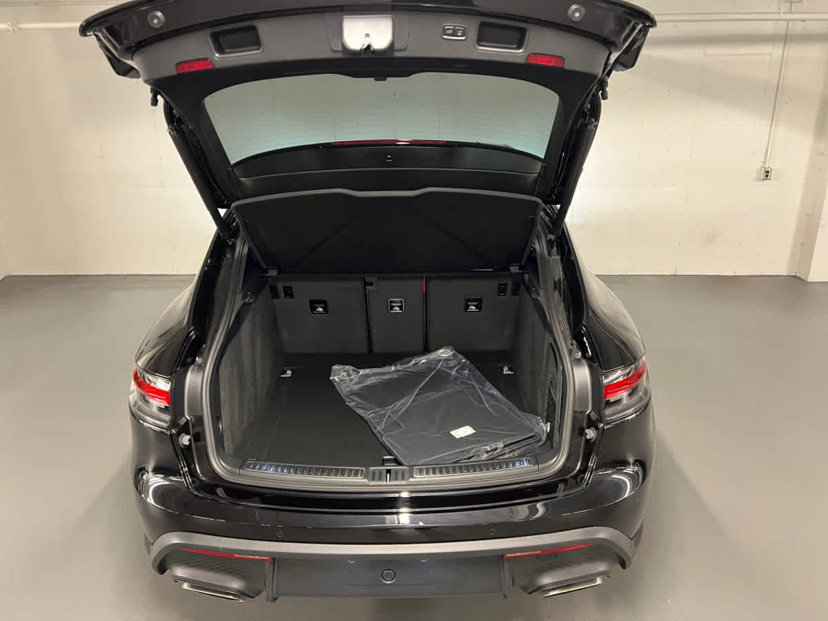 new 2026 Porsche Macan car