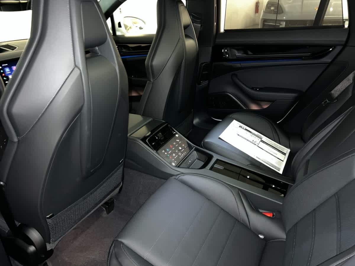 new 2026 Porsche Panamera car