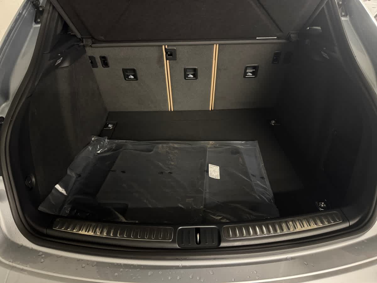 new 2026 Porsche Macan car