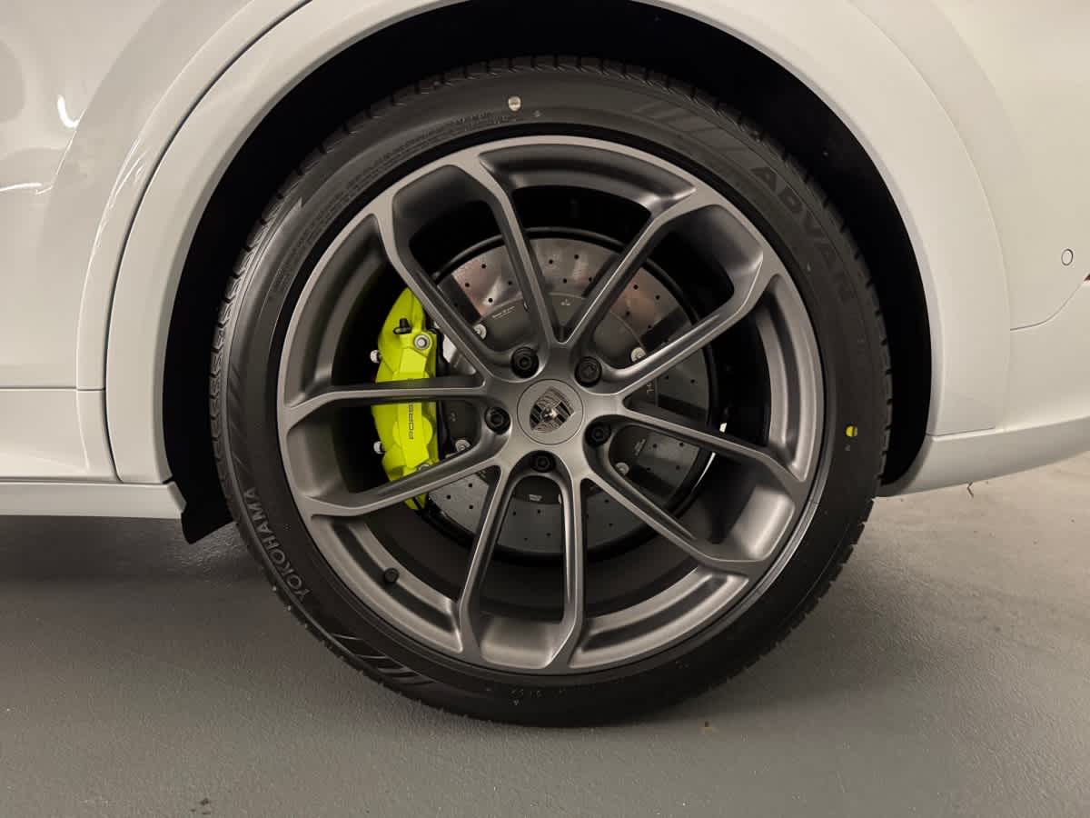 new 2025 Porsche Cayenne car