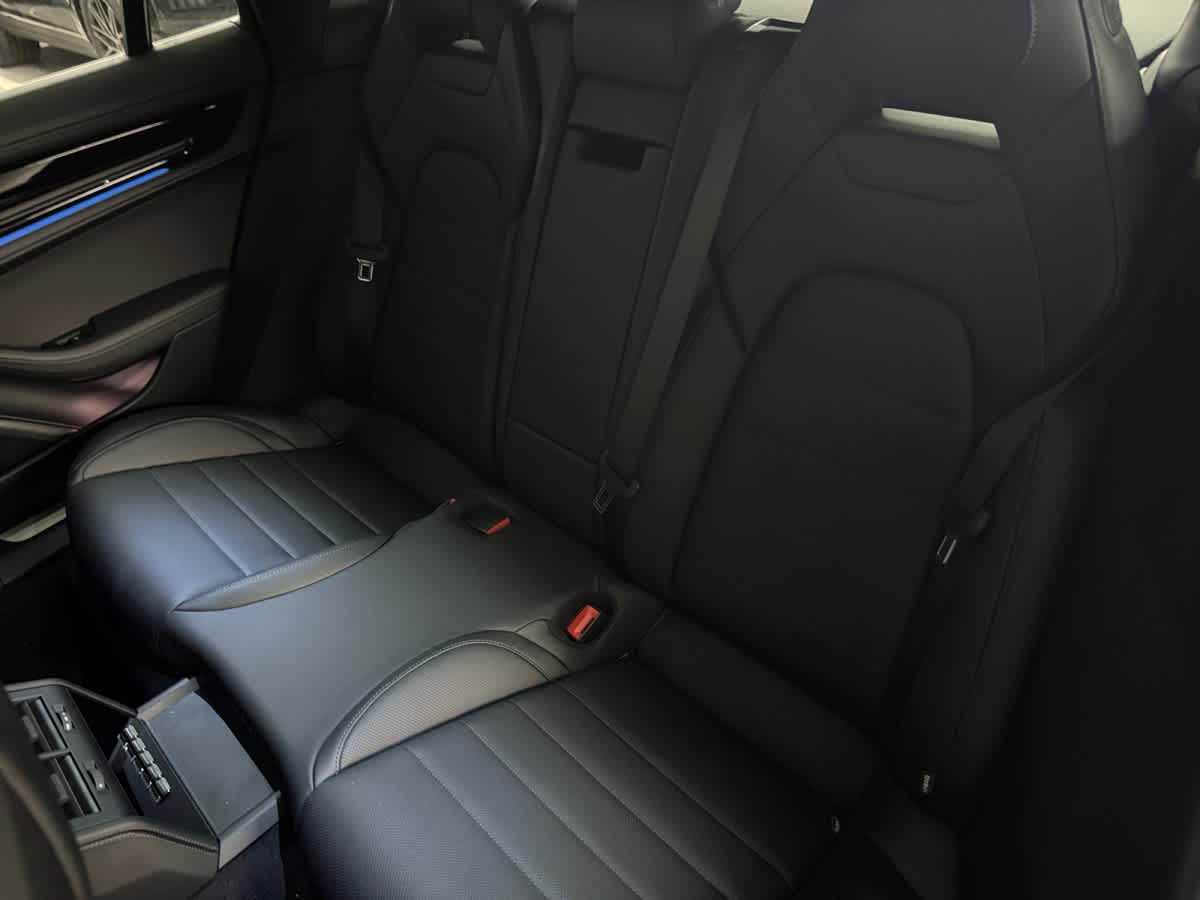 new 2026 Porsche Panamera car