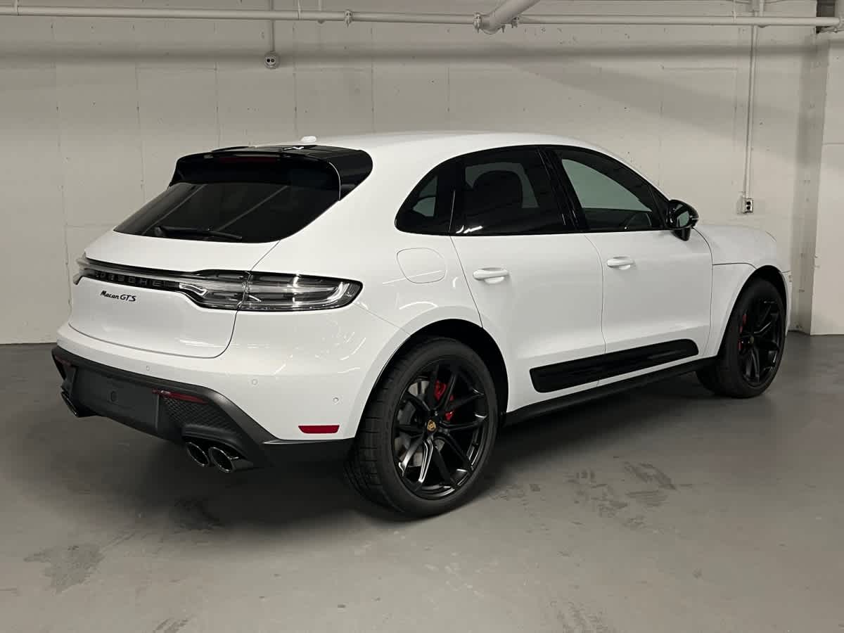 2025 Porsche Macan GTS - Photo 13