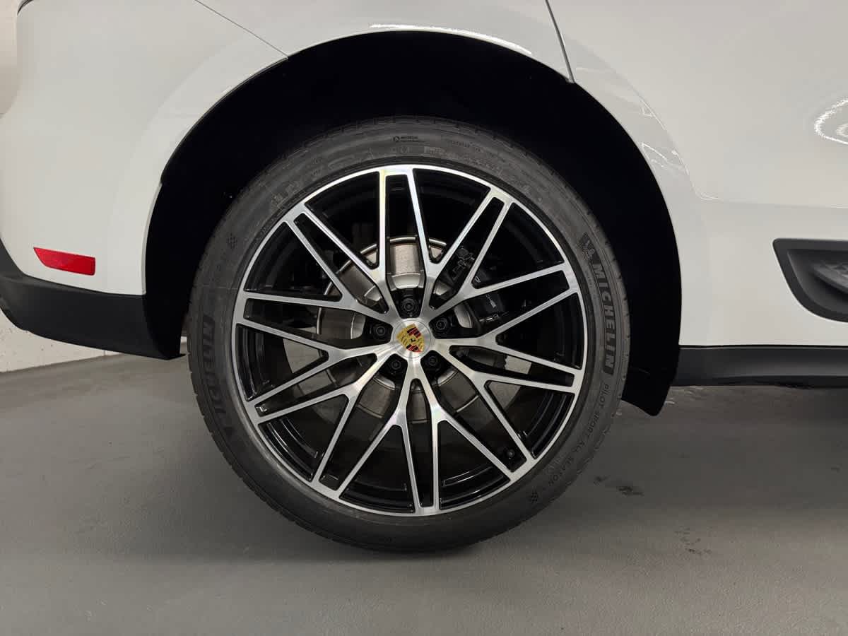 new 2026 Porsche Macan car